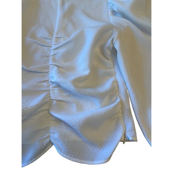 ASTR The Label White Textured Long Sleeve Blouse Ruched Details Buttoned Cuffs M - Picture 2 of 6